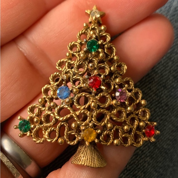 Rare vintage JJ Christmas Tree Brooch infinite knot tree design with bling - Picture 1 of 4